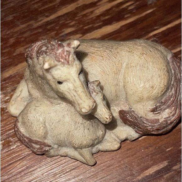 Vintage Lipco Miniature Horse and Colt Figurine Taiwan - Picture 4 of 7